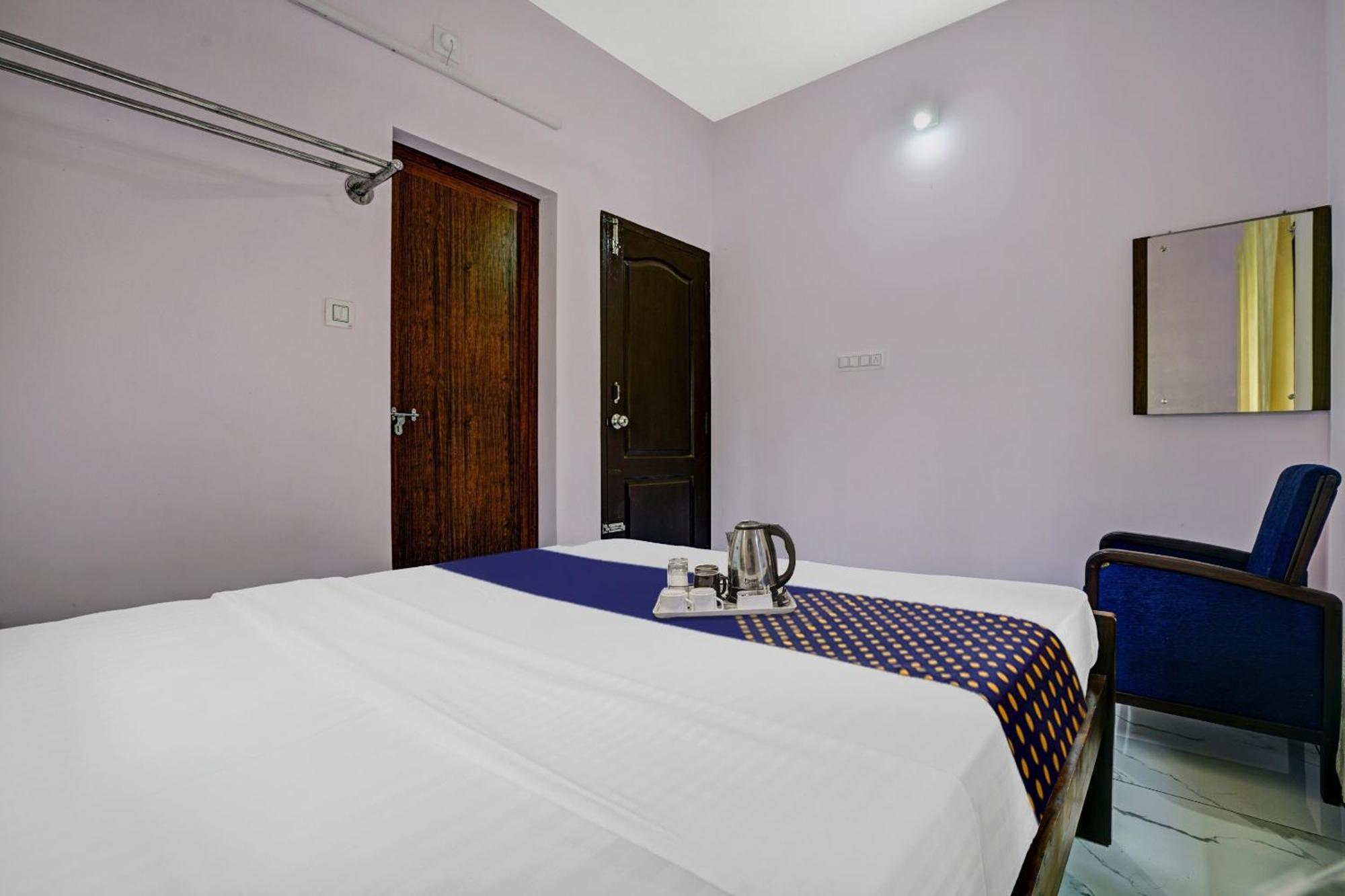 Spot On Shalom Palace Residency Neriyamangalam Exterior photo